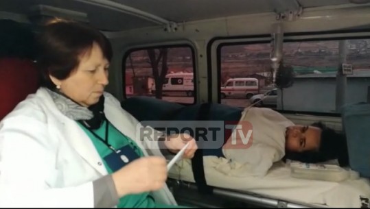 Humbi trinjakët në spitalin e Bulqizës, përkeqësohet shëndeti i 31-vjeçares, sillet në Tiranë