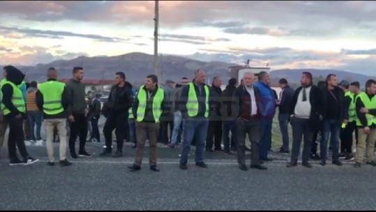 Mbyllet protesta në Kosmac, zhbllokohet rruga Shkodër-Lezhë