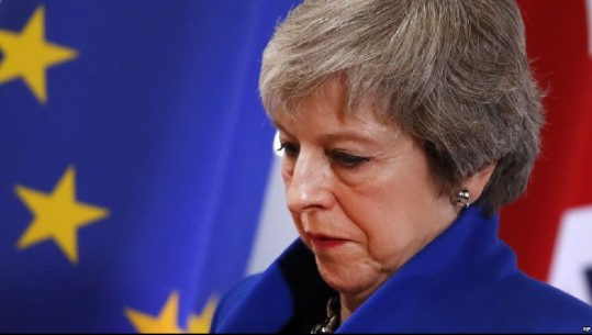 Theresa May shtyn votimin në parlamentin britanik për BREXIT