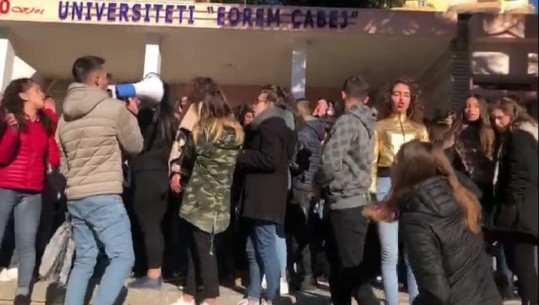 Dita e 9-të/ Protestë e studentëve edhe në Gjirokastër (VIDEO)