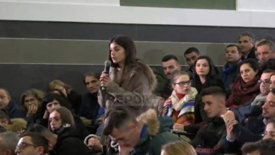 Debati në UBT/ Studentja: S’e dinim që do vije,unë po e braktis takimin. Rama: Po përgjigjen për pyetjen si do e marrësh (VIDEO)