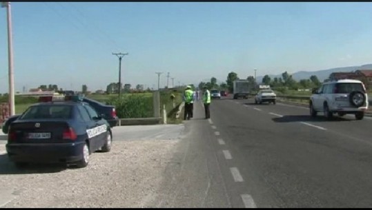 Aksident në Korçë, humb kontrollin e mjetit dhe del nga rruga, plagoset shoferi