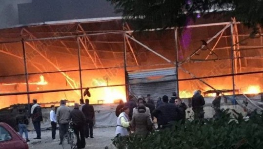 Zjarri shkrumbon tregun industrial të Laçit, tregtarja: Një person na kërcënoi se do na digjte, policia s'e arrestoi (VIDEO)