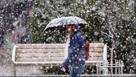 S'do mungojnë reshjet e shiut dhe dëborës/ Sinoptikanët parashikojnë mot me surpriza sot