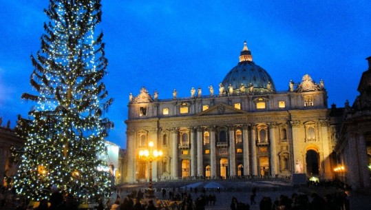 Italia, 'Atdheu i Kristianizmit', feston Krishtlindjet