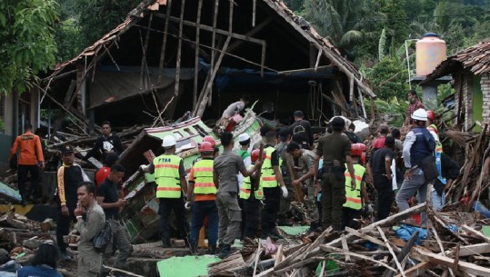 Tsunami vullkanik në Indonezi, shkon në 281 numri i viktimave, 1016 persona të plagosur (VIDEO)