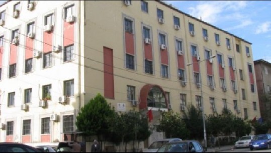 Çifti i ish-bashkëshortëve zhvillonte rrjet prostitucioni familjarisht/ Prokuroria e Durrësit kërkon burg edhe për pastrim parash, si  dhe konfiskim të pasurive