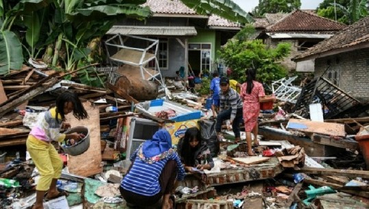 Rëndohet bilanci nga cunami në Indonezi, shkon në 429 numri i të vdekurve nga vullkani 'Krakatau'  