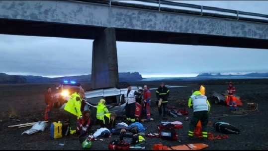 Aksident në Islandë, turistët britanikë përfundojë poshtë urës