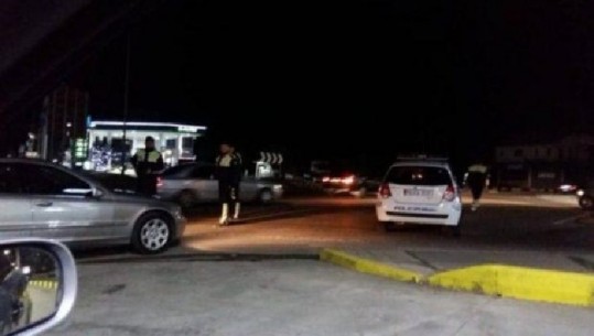 Aksident në autostadën Tiranë-Durrës, makina përplas këmbësorin
