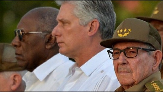 60 vjet komunizëm, Raul Castro paralajmëron kubanët: Bëhuni gati, SHBA po rikthen luftën 