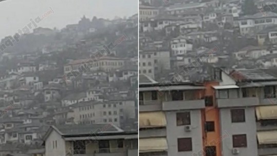 Nis dëbora në qytetin e Gjirokastrës (VIDEO)