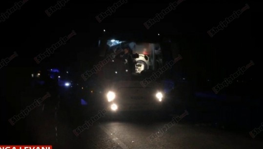 Aksidenti në Levan-Tepelenë, Policia nxjerr njoftimin: Turma u përplas nga një makinë Opel që hyri në parakalim