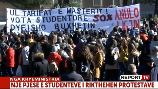 Studentët vijojnë protestën para Kryeministrisë: Të shfuqizohet Ligji i Arsimit të Lartë (VIDEO)