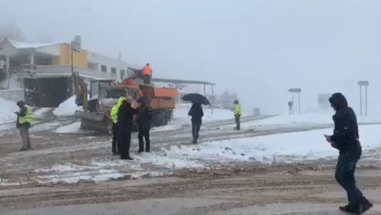 Reshjet e dëborës/ Haki Çako: Nuk jemi në emergjencë, shmangni lëvizjet e panevojshme