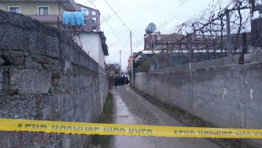 Vrasja në Astir, policia sjell detaje të reja: Dhëndri u gjet poshtë ballkonit të banesës, humbi jetën në spital 