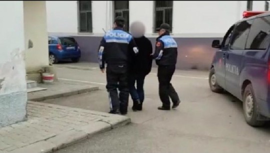 Tentoi të vriste të birin me armë zjarri, arrestohet 55-vjeçari në Lushnjë