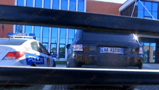 Drejtori i Policisë e solli Balilin në Tiranë me eskortën e tij (FOTO)