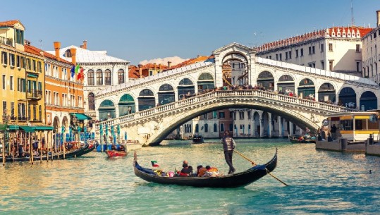 Venecia ‘vendos traun’ për turistët, tarifa deri në 10 euro