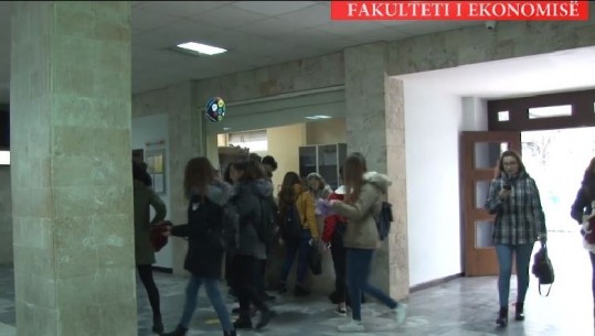 Rinis mësimi në disa fakultete të Universitetit të Tiranës, studentët aplikojnë për tarifat dhe bursat (VIDEO)