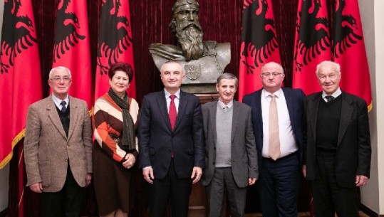 Meta takim me përfaqësuesit e shoqatës ‘Durrësi’: Mbrojtja dhe promovimi i vlerave historike na bëjnë krenarë