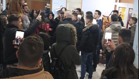 Protesta/ Edhe në Shkodër ngujohen një grup studentësh (VIDEO-FOTO)