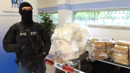 18 kg kokainë dhe 520 kg kanabis, goditet banda shqiptare në Itali, 14 të arrestuar