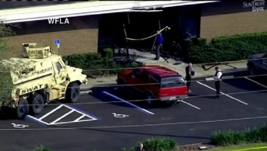SHBA/ Të shtëna me armë zjarri në bankë, vriten pesë persona, vetëdorëzohet atentatori