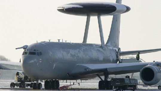 'Incidenti' me avionin e NATO-s nga Gjermania, anuloi fluturimin për shkak të motit