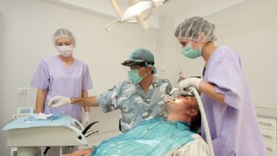 Klinikat dentare dyfishojnë çmimet, MSH: S'është tagër i Urdhrit të Stomatologut, vendimi i pa aplikueshëm