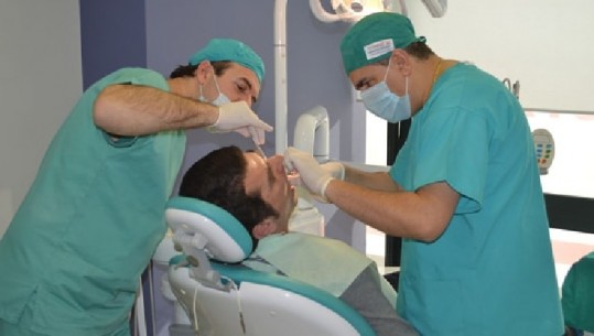 Shtyhet pa afat edhe vendimi për hapjen e klinikave dentare