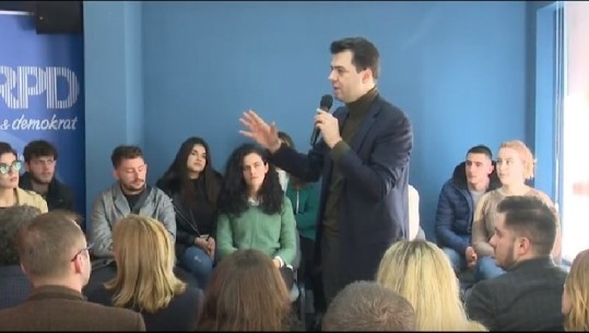 Basha i bën premtimin një grupi studentësh në Shkodër: Akti i parë i PD-së në pushtet, anulimi i Ligjit të Arsimit të Lartë