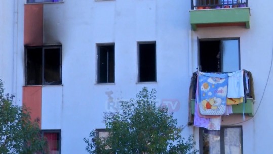 Përfshihet nga flakët një banesë sociale në Shkozë, shkak pakujdesia e fëmijëve (VIDEO)