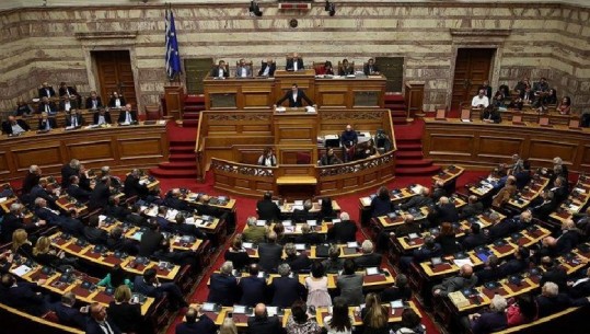 Greqia miraton protokollin për Maqedoninë për tu bashkuar me NATO-n