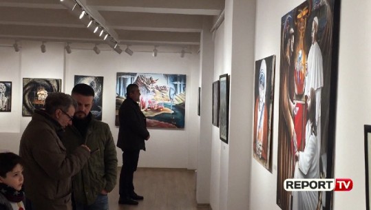 'Njeriu dhe natyra'/ Piktori Shpëtim Hoxha çel ekspozitën në Fier