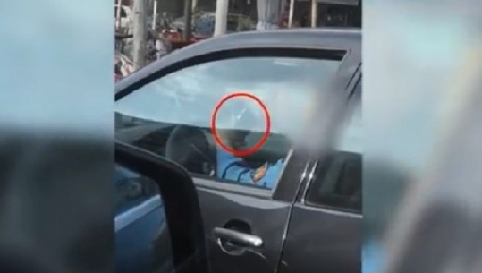 Me telefon në timon dhe lëvizte në korsinë e urbanit, qytetari kap 'mat' policen në Tiranë (VIDEO)