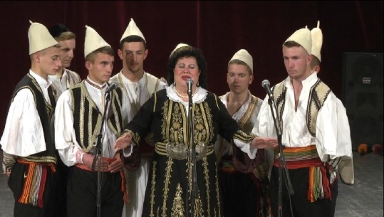  “Ruaj traditën, festo shqip”, Irini Qirjako: Jap shpirtin tim që rinia të mësojë vlerat e muzikës