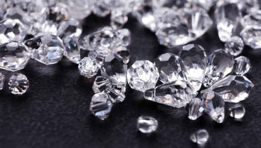 Skandal me diamantet në Itali/ Sekuestrohen 700 mln euro, pre e mashtrimit edhe Vasco Rossi