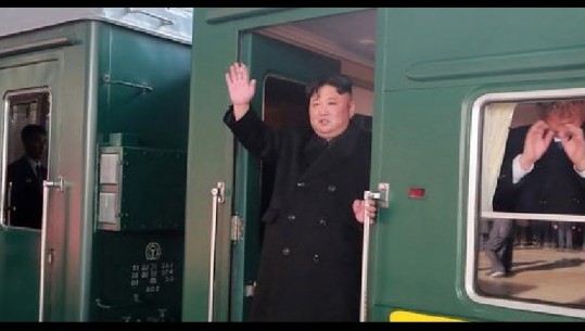 Kim Jong Un në gjurmët e babait, me tren të blinduar për tu takuar Trumpin