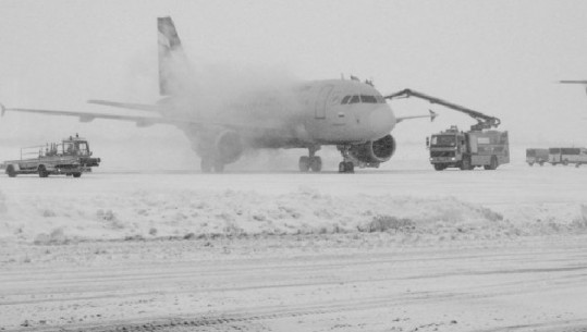 Mot i keq në Turqi/ Bllokohet aeroporti, anulohen 66 fluturime