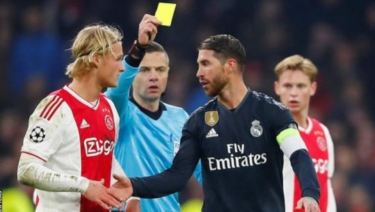 Sergio Ramos akuzohet nga UEFA për ndërhyrjen  e qëllimshme ndaj lojtarit të Ajax/ rrezikon të mos luaj në dy ndeshje