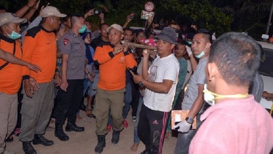 Indonezi, 6 të vdekur, dhjetra 'të varrosur' nën dhe' nga shembja e minierës së arit