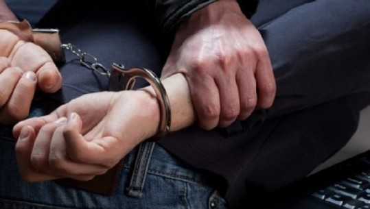 Fier/ I dënuar në Itali për pjesëmarrje në oganizatë kriminale, arrestohet 65-vjeçari