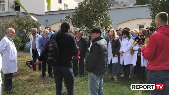 Dhunimi i mjekut në Lezhë/ Bluzat e bardha ndërpresin punën: Ndihemi të rrezikuar (VIDEO)