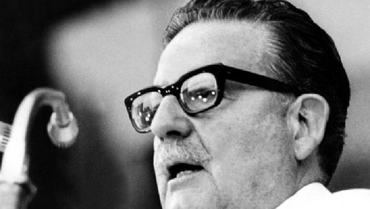 Kush është Salvador Allende, Presidenti që po frymëzon Metën për 'vetëvrasje'