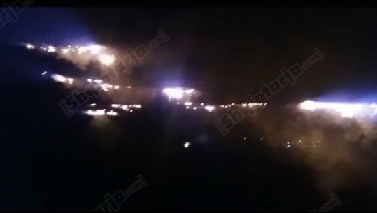 Zjarr në Fushë-Krujë, rrezikohet një banesë (VIDEO)