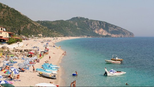 Vizitorët/ Hyrjet në Shqipëri, ulje 2.8% në janar-shkurt, ulen të ardhurat nga turizmi