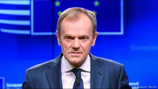 Tusk bën thirrje për shtyrje më të gjatë të Brexitit