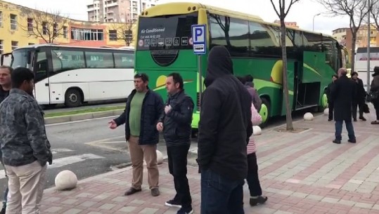 Opozita nis protestuesit nga rrethet drejt Tiranës (VIDEO)