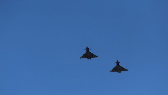 Avionët e NATO-s mbi qiellin e Tiranës (FOTO)